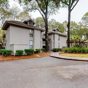  Apartment Centre Court 7832